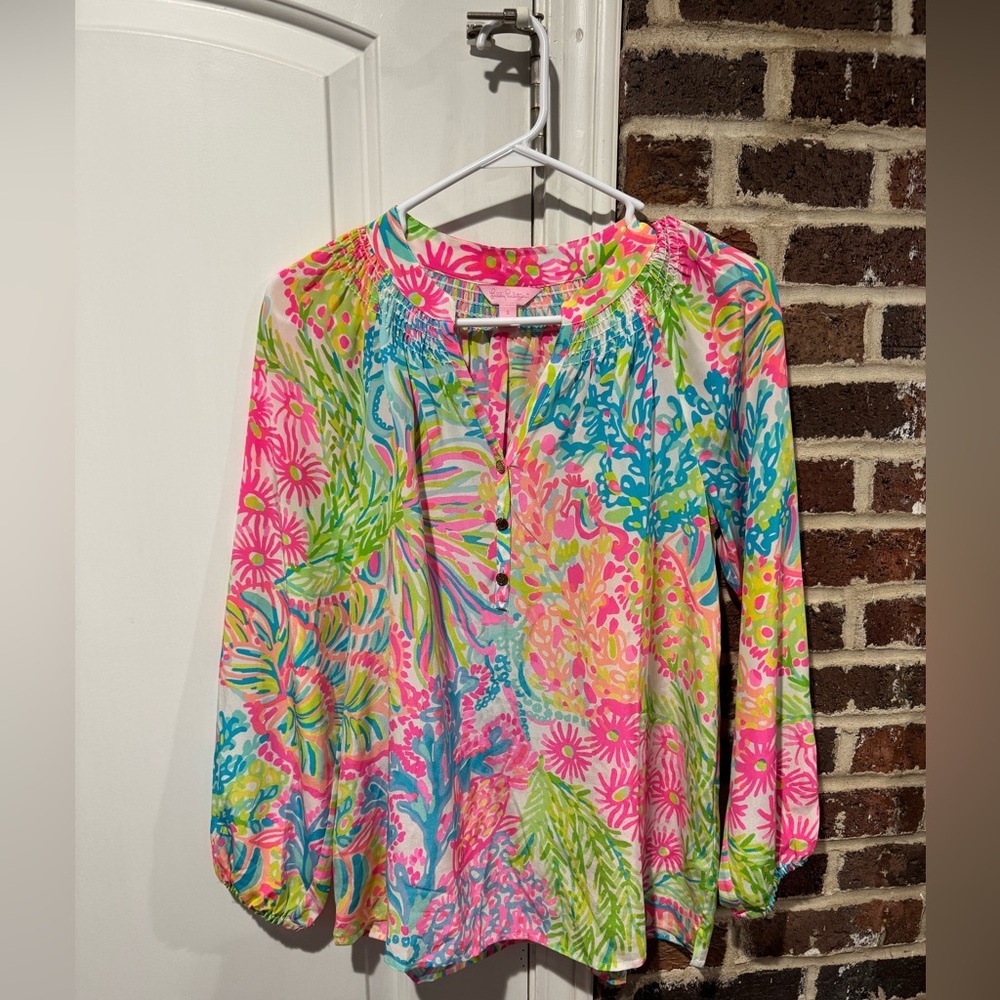 Lilly Pulitzer Lovers Coral Elsa Silk Top S Gold Logo Buttons